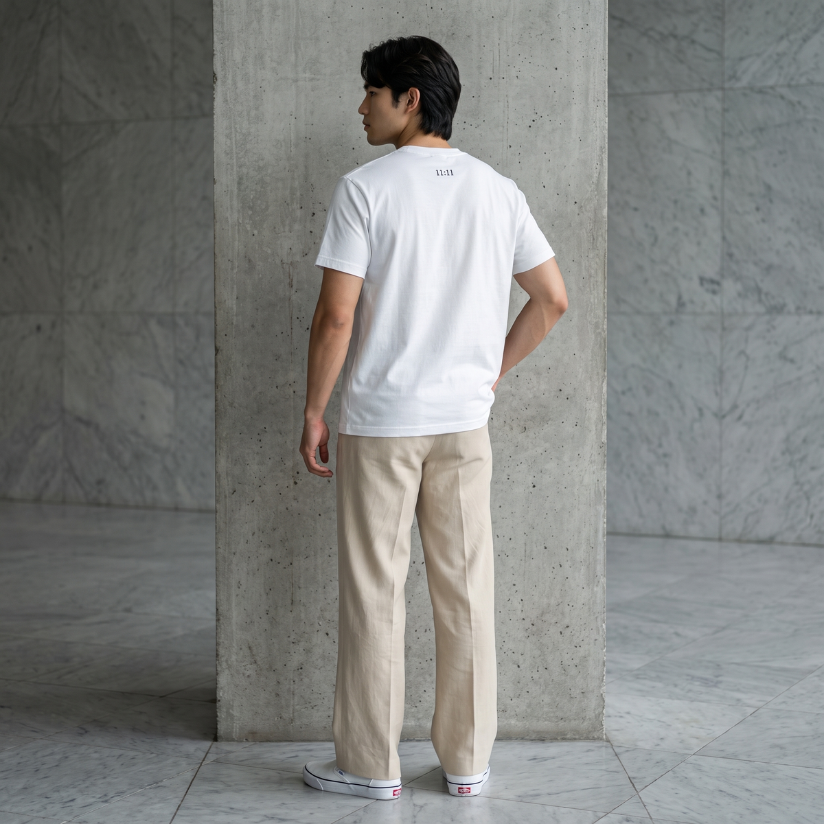 Manifestación 11:11 Embroidered T-Shirt – Crisp White
